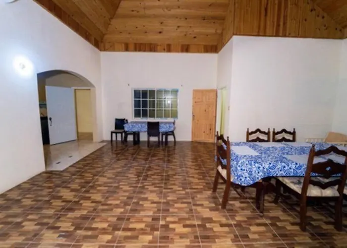 Villa Spacious In Near *